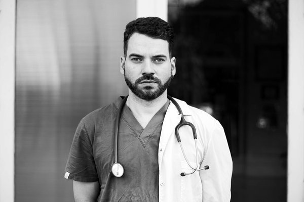 Boostez le sommeil des ados avec la luminothérapie : une approche innovante des troubles du sommeil.